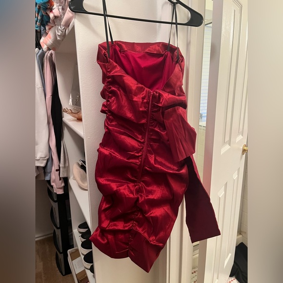 Red Strapless Ruffled Cocktail Dress - Picture 2 of 3